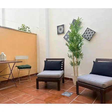 Con Gran Terraza Y Garaje En Centro *