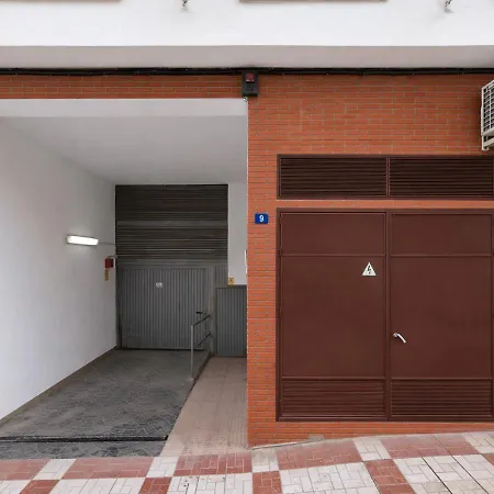 Con Gran Terraza Y Garaje En Centro * Màlaga